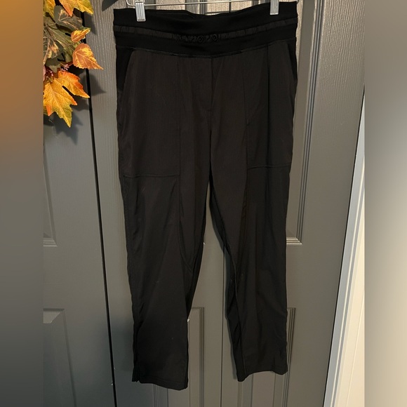 Lululemon Dance Studio Crop *25" - Picture 5 of 9